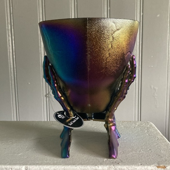 NWT Green Iridescent Oil Slick Skull 💀 in Hands Snack or Candy Bowl Decoration - Picture 7 of 17